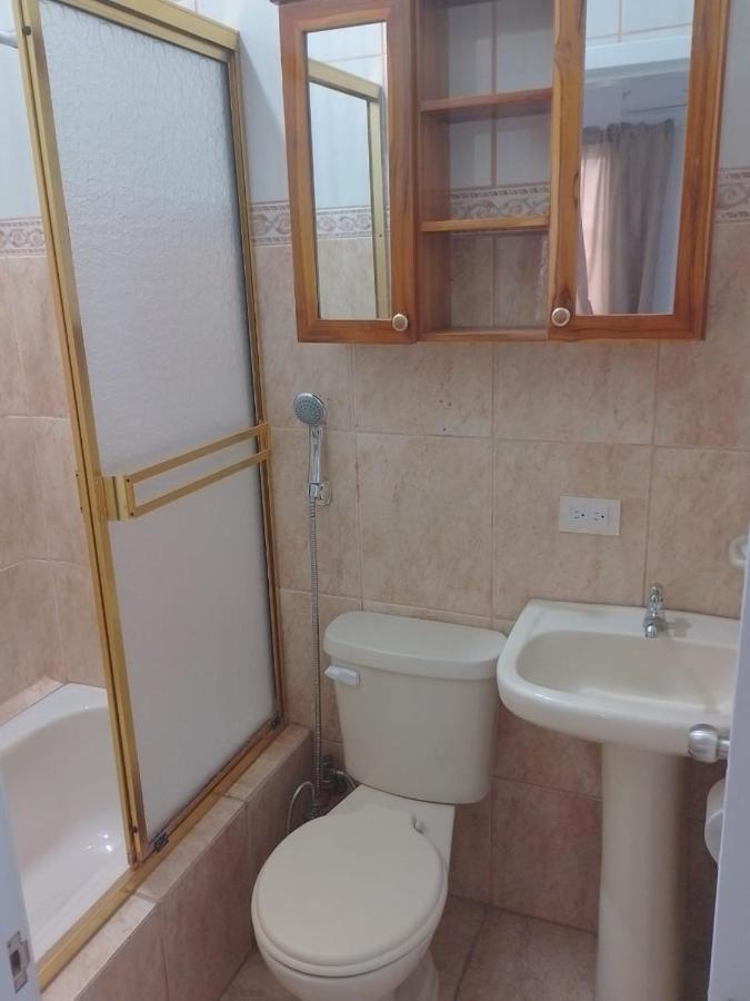 Comfortable 3-Bedroom Apartment, Close To The American Consulate 과야킬 외부 사진