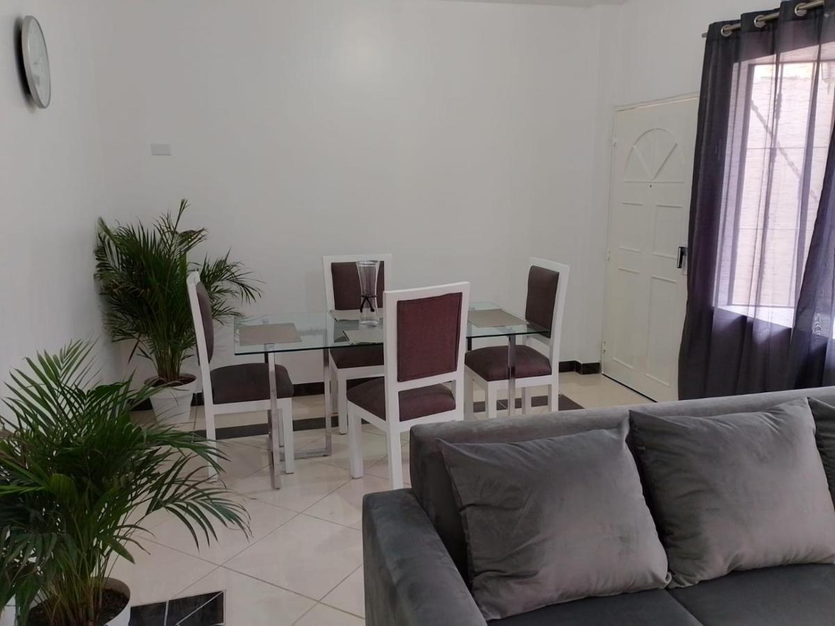 Comfortable 3-Bedroom Apartment, Close To The American Consulate 과야킬 외부 사진