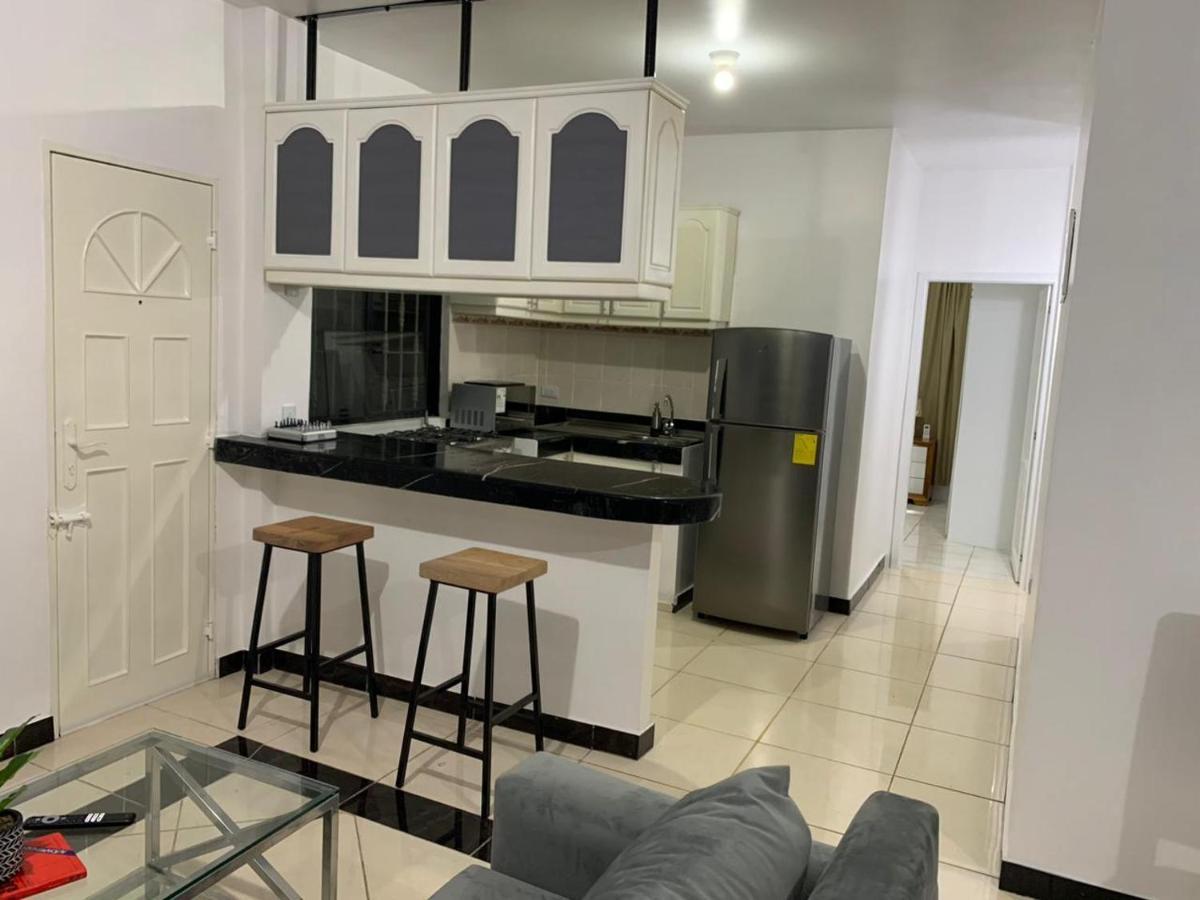 Comfortable 3-Bedroom Apartment, Close To The American Consulate 과야킬 외부 사진